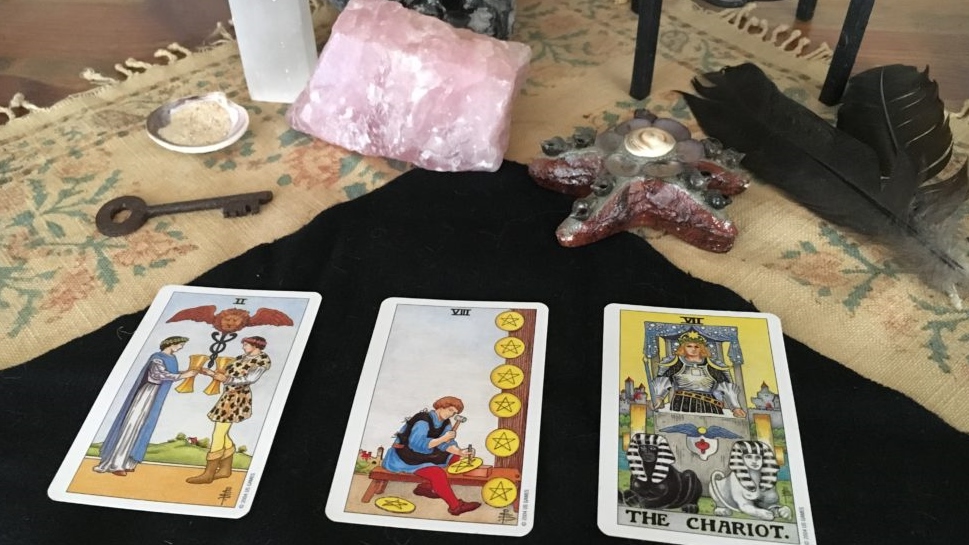 Lessons in Tarot – Bird and the Crone